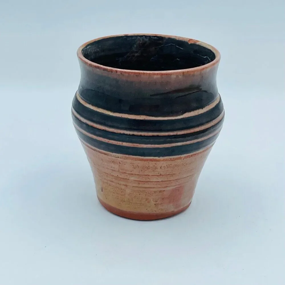 Small Vintage Hand Thrown Plant Pot Yorkshire England WOLD Beverley Routh